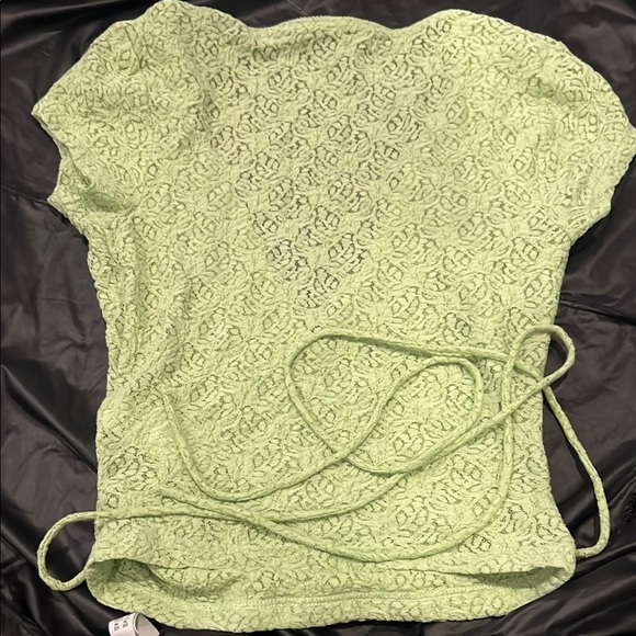 Urban Outfitters Green Wrap Blouse with Cap Sleeves - Picture 3 of 3